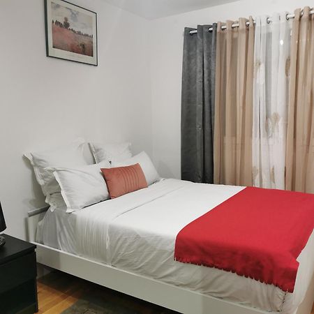 Appartement Meubles A Villeurbanne Lyon エクステリア 写真